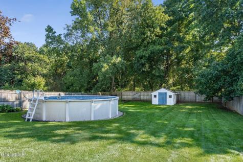 21 Wicken Square Colonie NY 12205