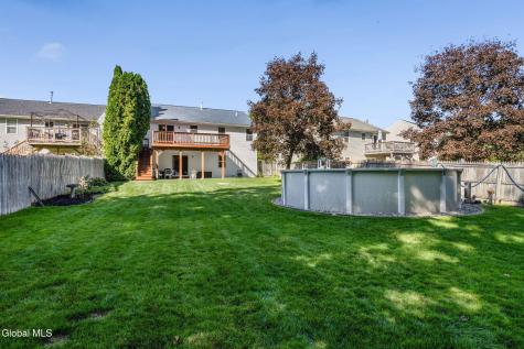 21 Wicken Square Colonie NY 12205