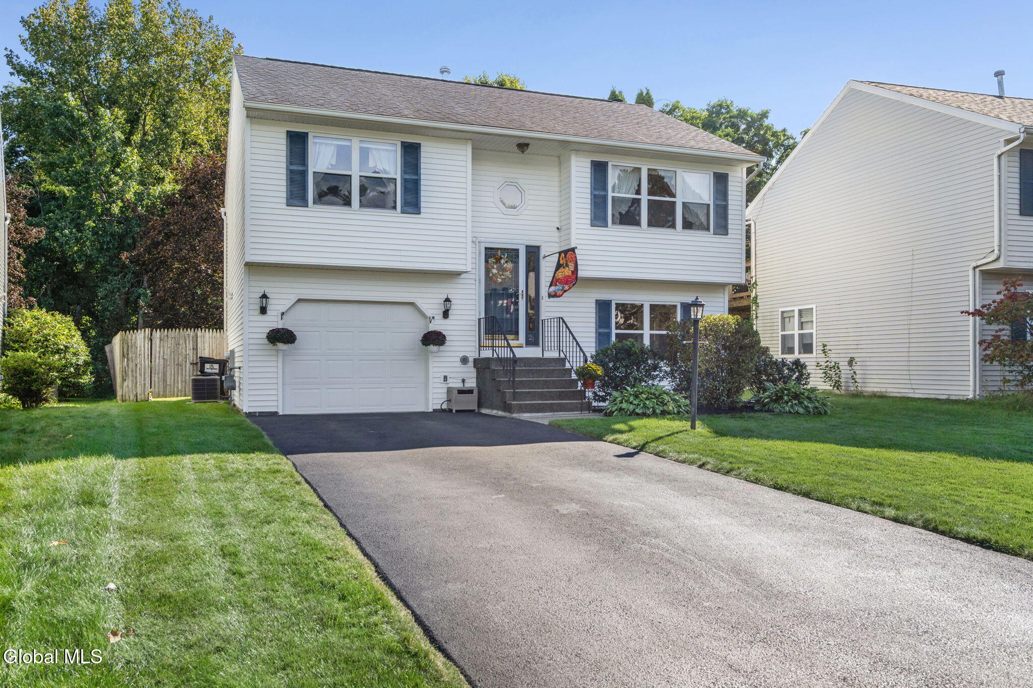 21 Wicken Square Colonie NY 12205