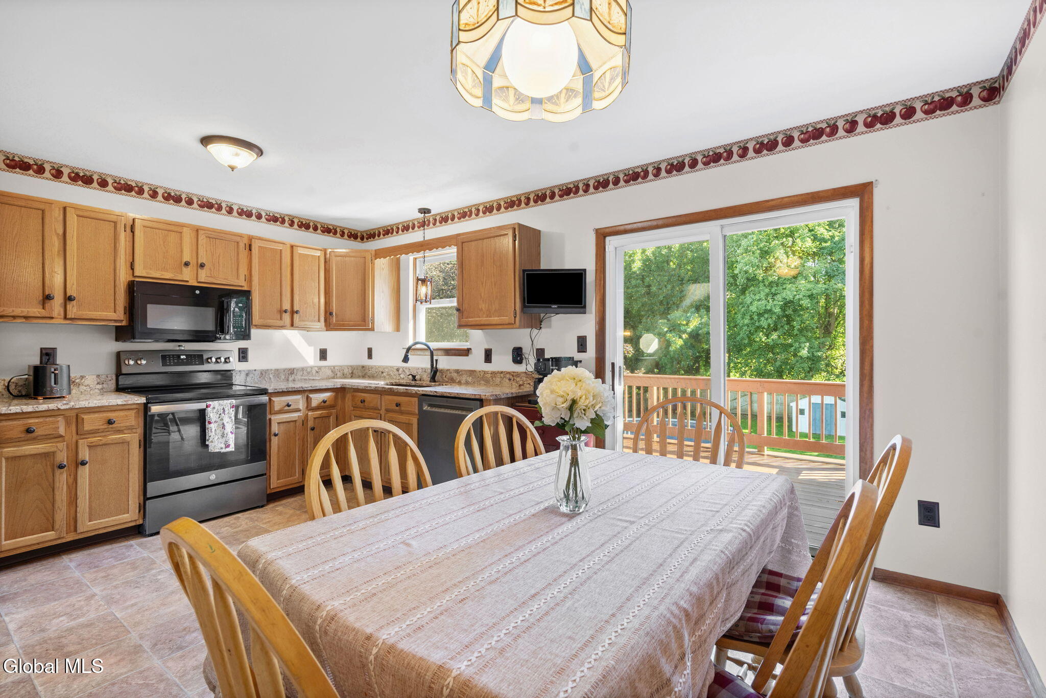 21 Wicken Square Colonie NY 12205