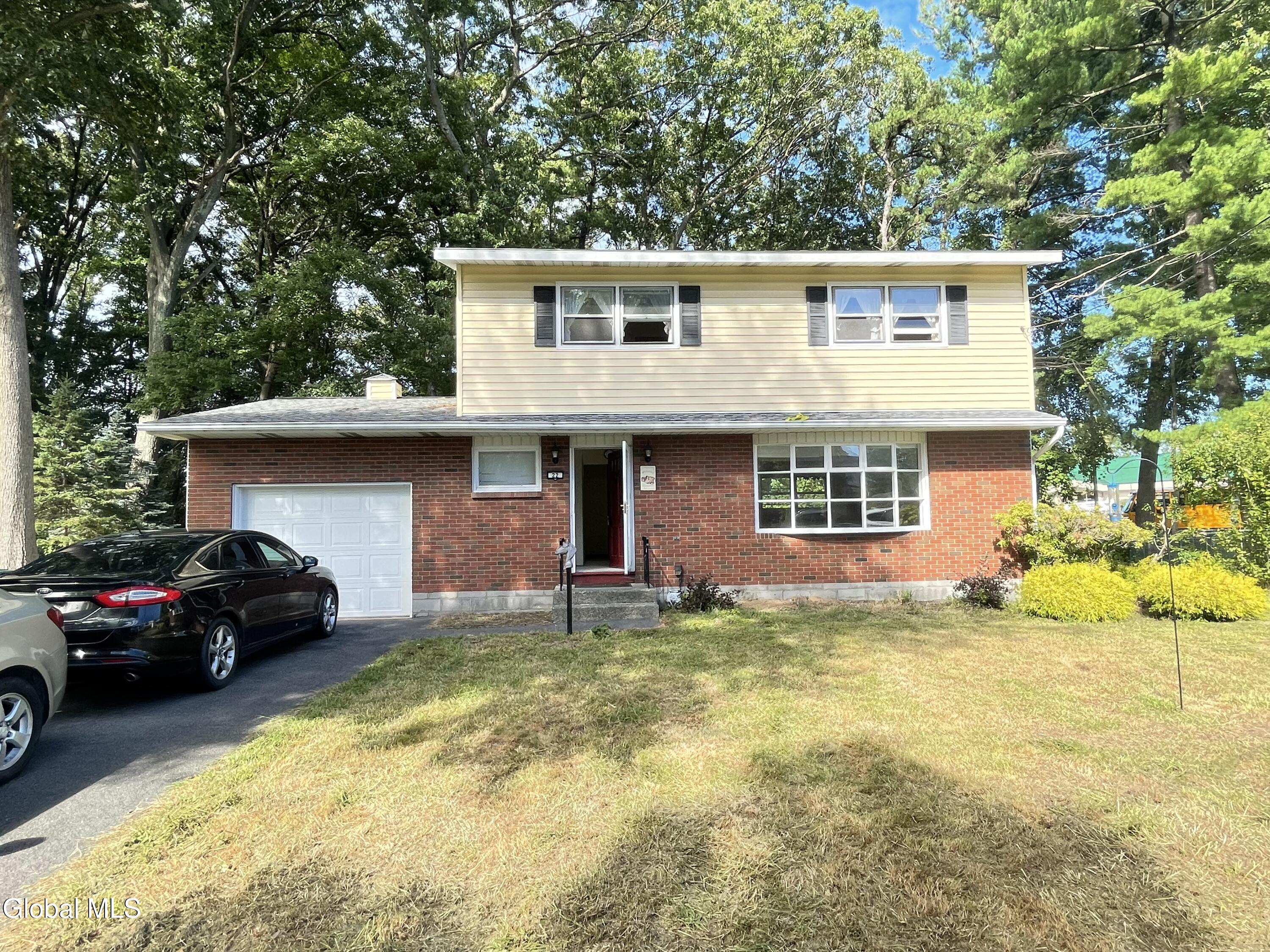 22 Farnam Place Albany NY 12205