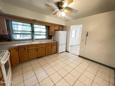 22 Farnam Place Albany NY 12205