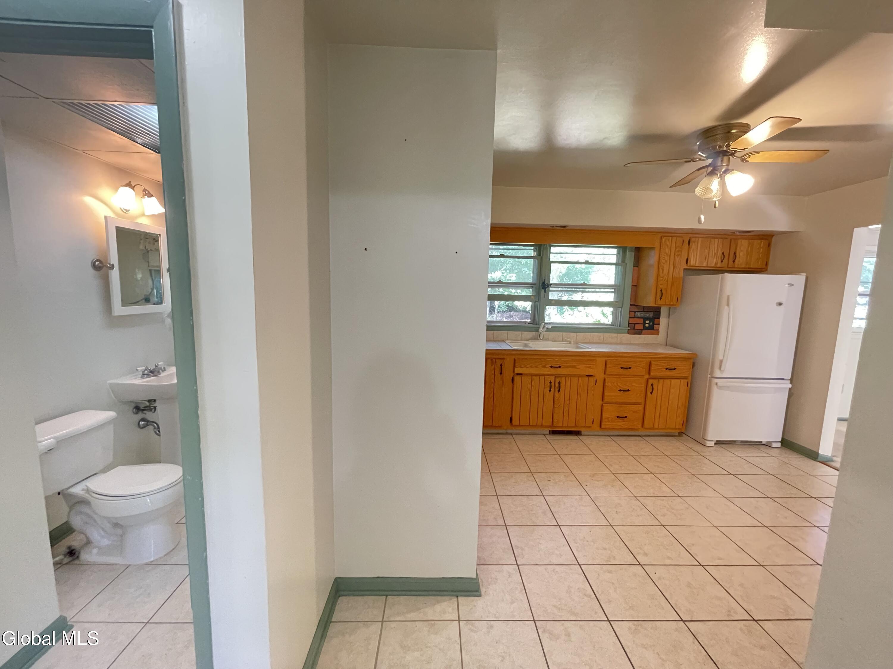 22 Farnam Place Albany NY 12205