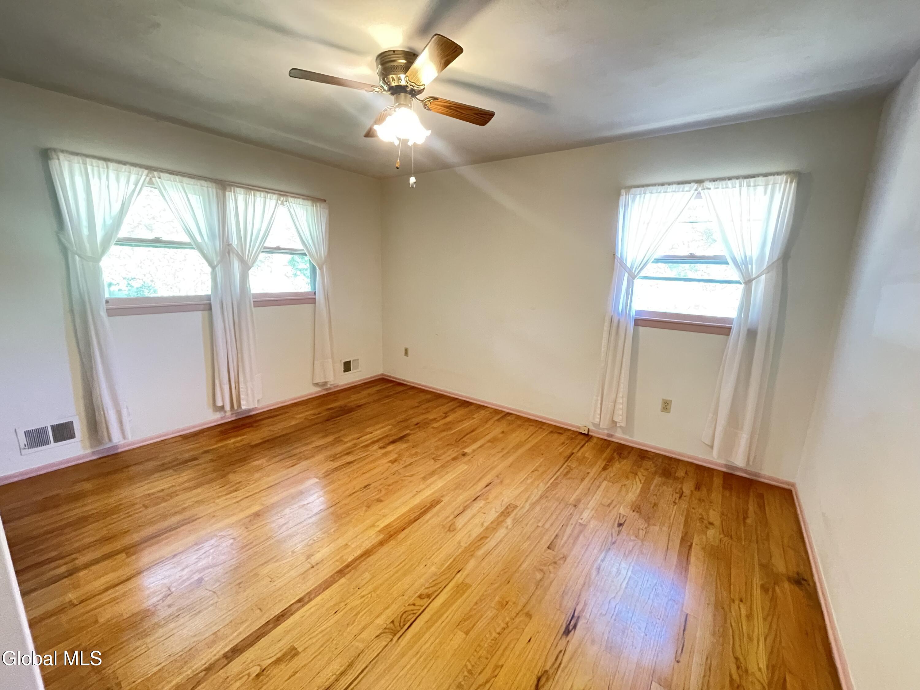 22 Farnam Place Albany NY 12205
