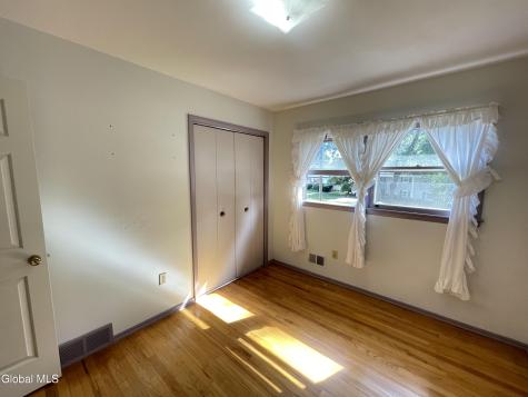 22 Farnam Place Albany NY 12205