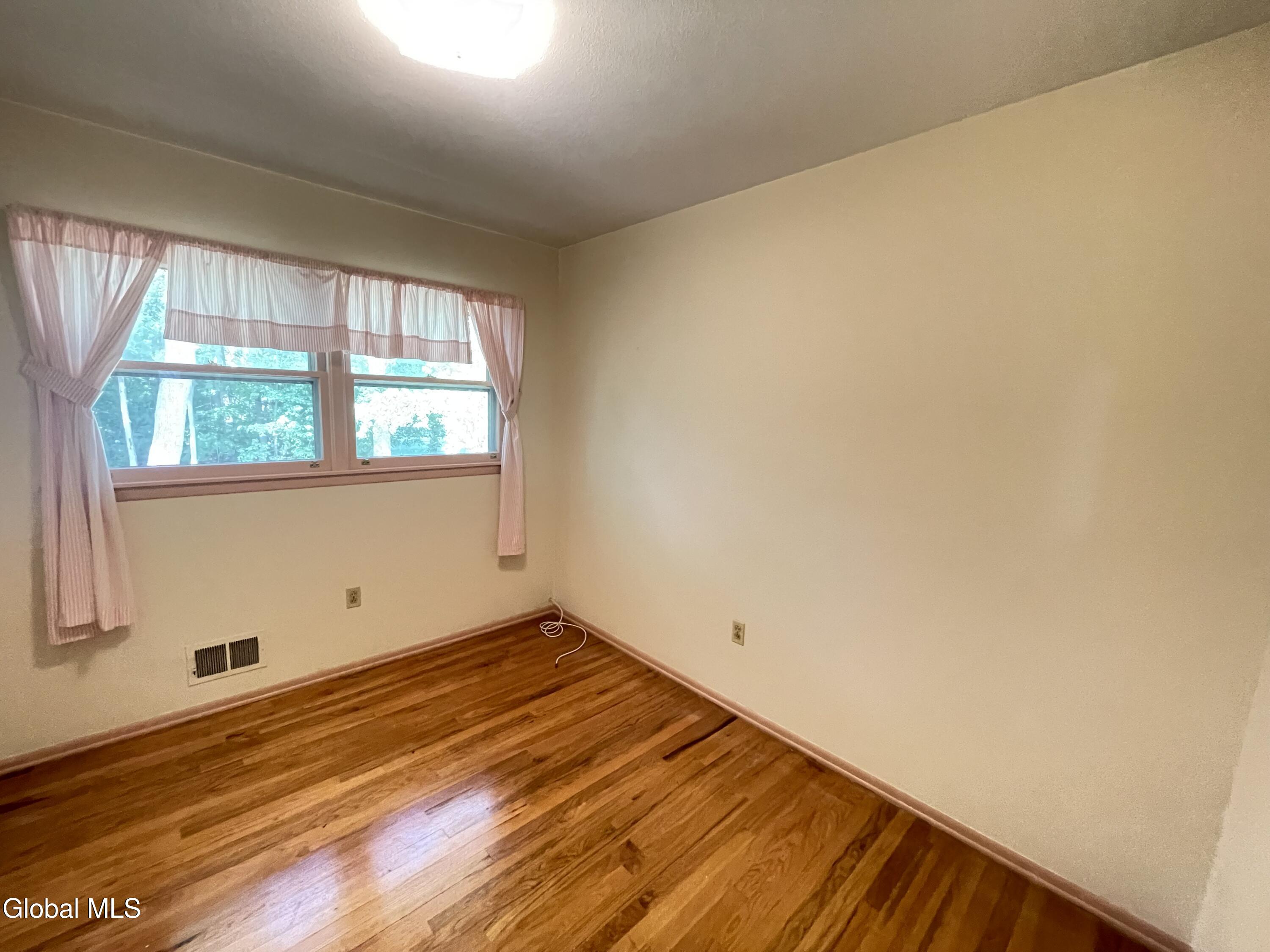 22 Farnam Place Albany NY 12205