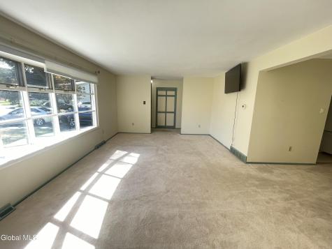 22 Farnam Place Albany NY 12205