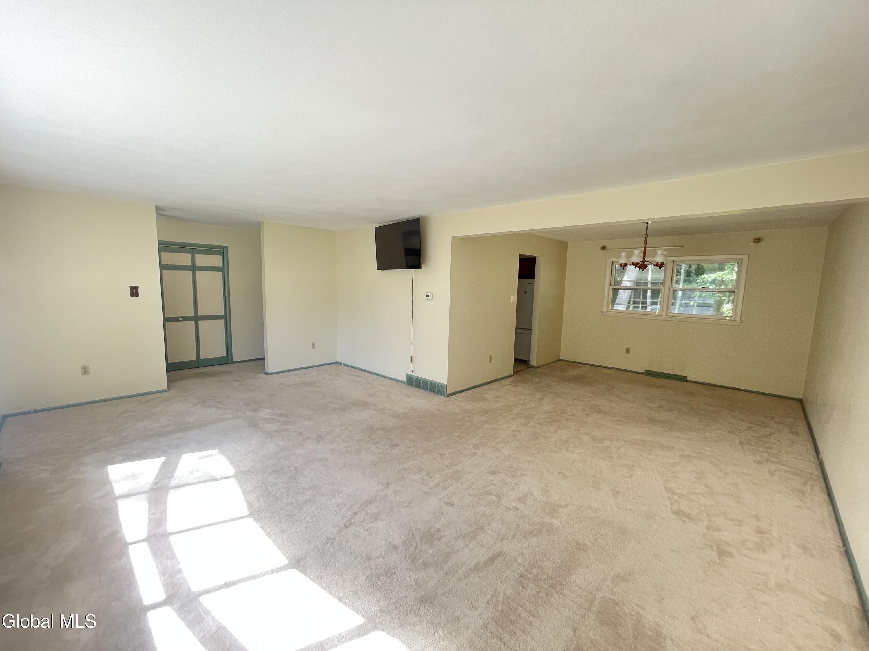22 Farnam Place Albany NY 12205