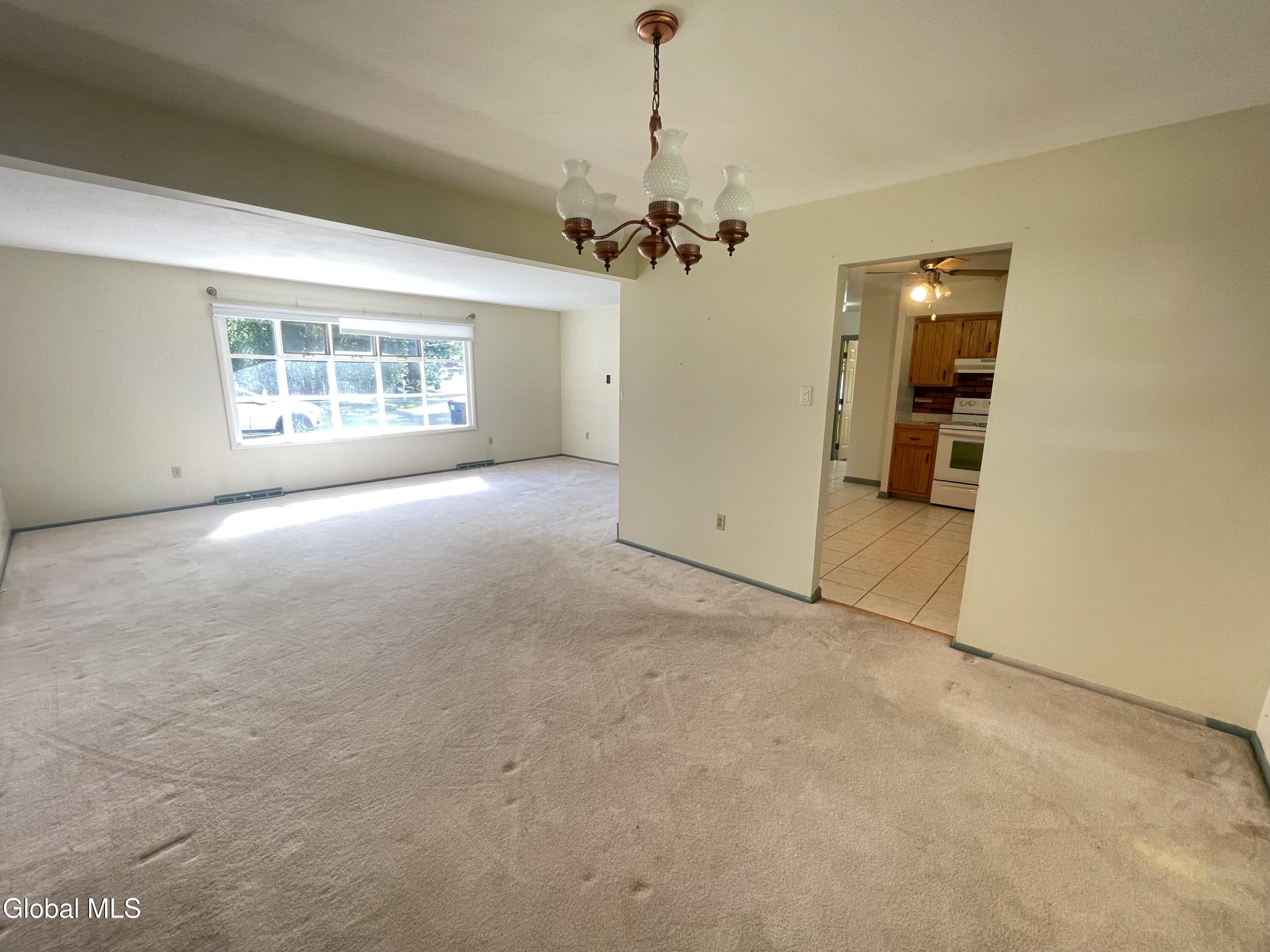 22 Farnam Place Albany NY 12205