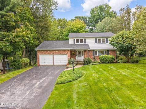 2284 Pinehaven Drive Niskayuna NY 12309