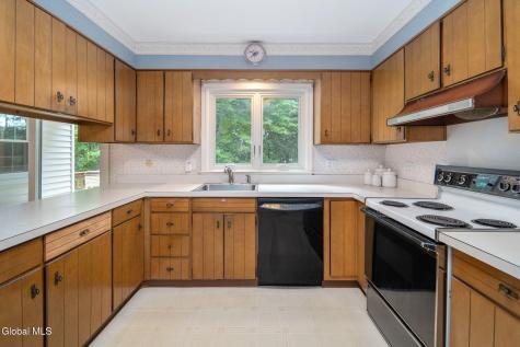 2284 Pinehaven Drive Niskayuna NY 12309