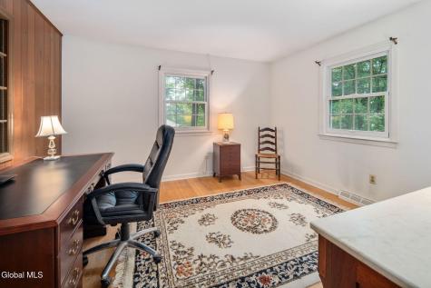 2284 Pinehaven Drive Niskayuna NY 12309