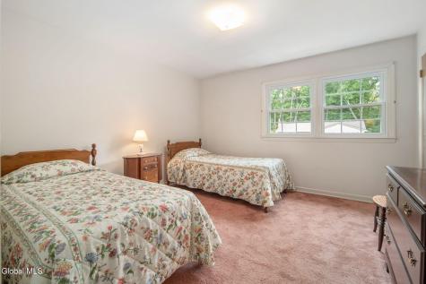 2284 Pinehaven Drive Niskayuna NY 12309