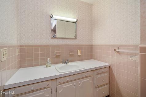 2284 Pinehaven Drive Niskayuna NY 12309