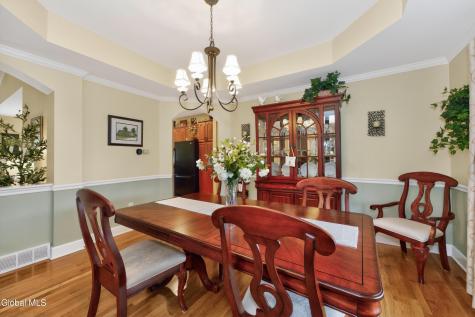 8 Addison Way Rexford NY 12148
