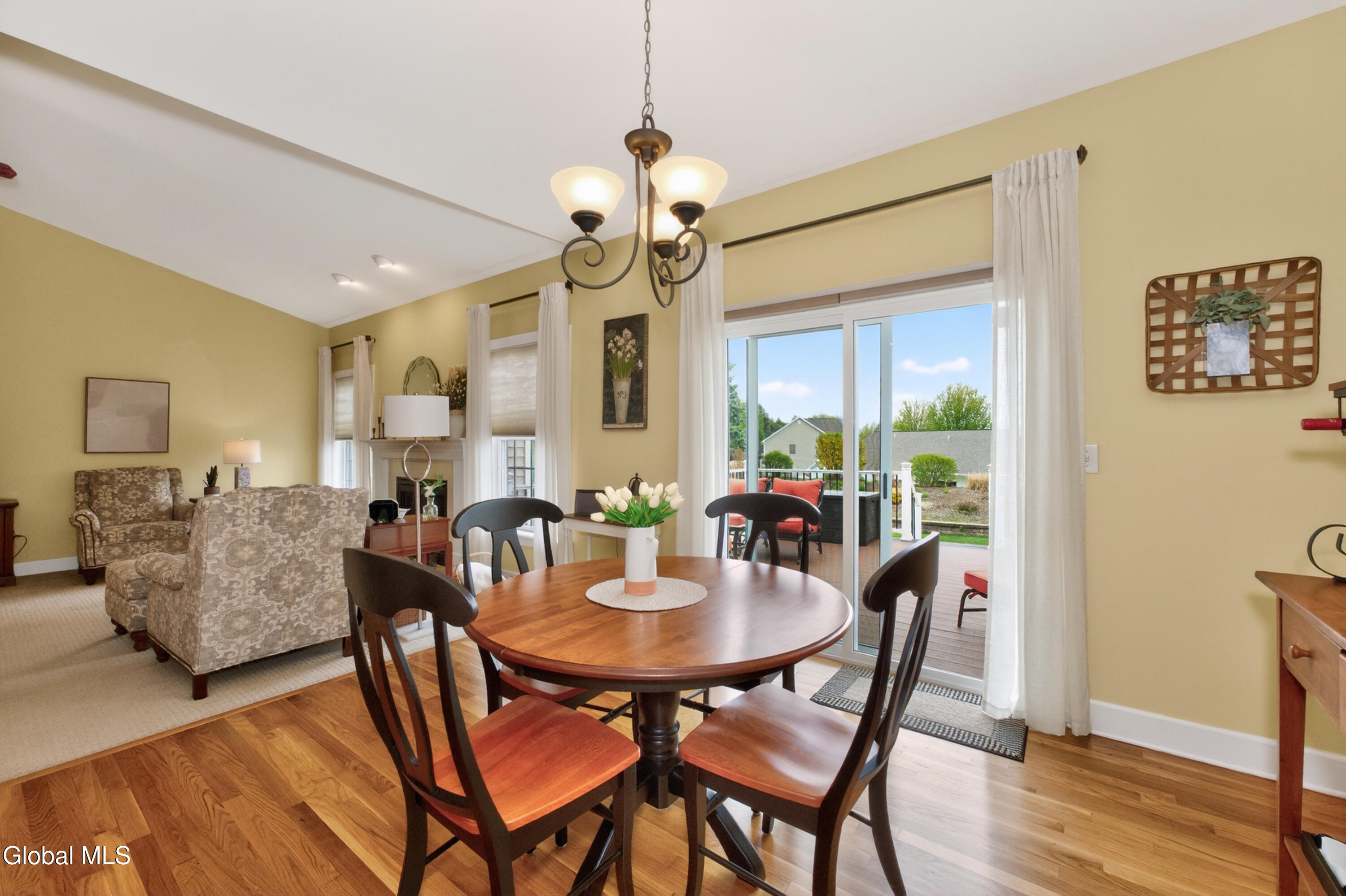 8 Addison Way Rexford NY 12148