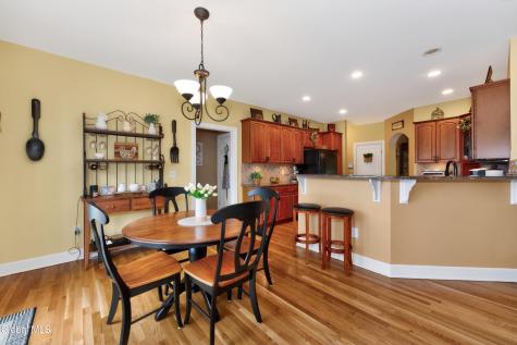 8 Addison Way Rexford NY 12148