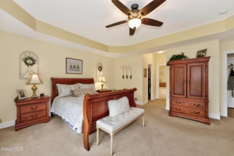 8 Addison Way Rexford NY 12148