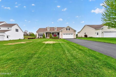 8 Addison Way Rexford NY 12148