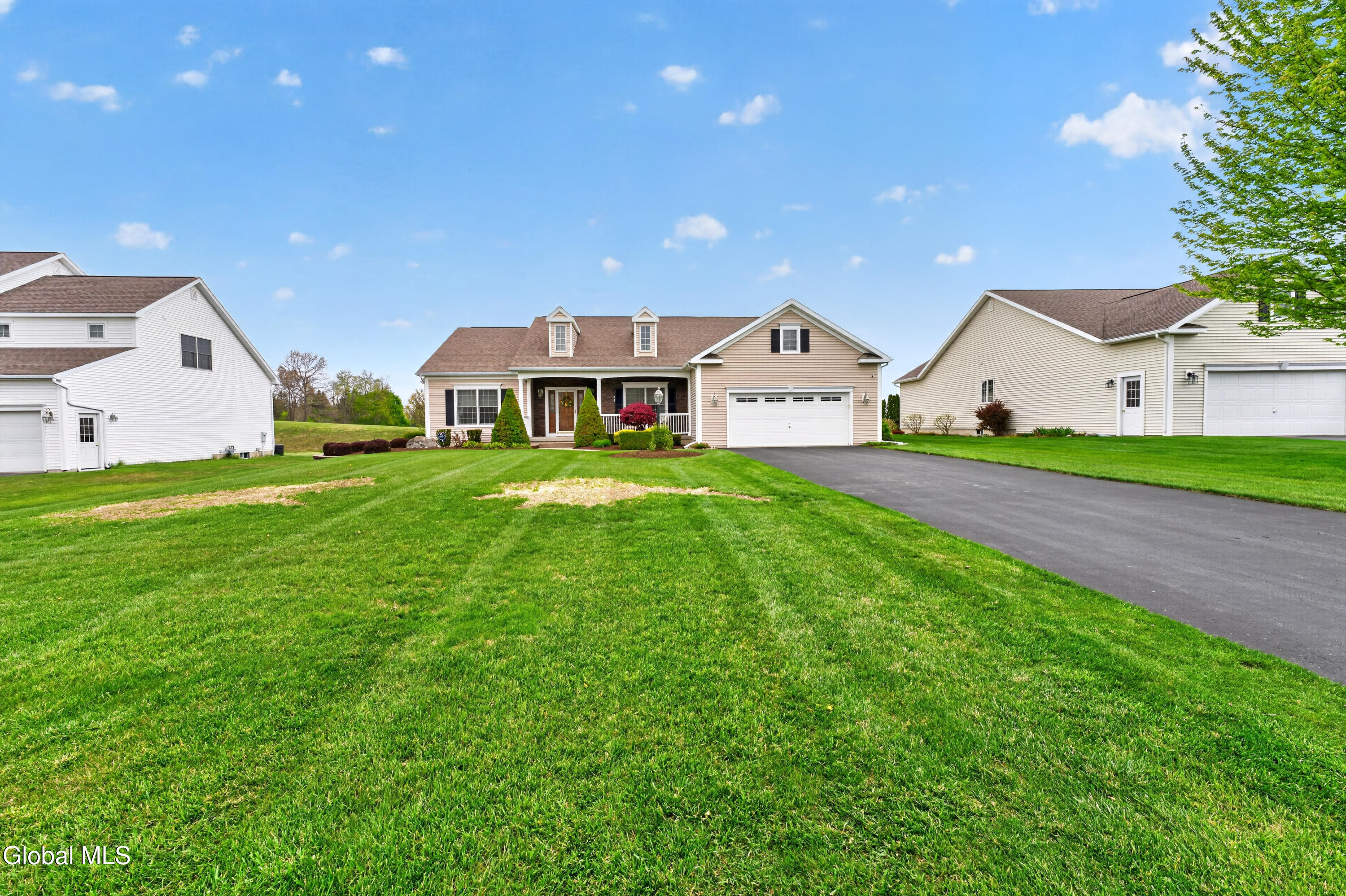 8 Addison Way Rexford NY 12148