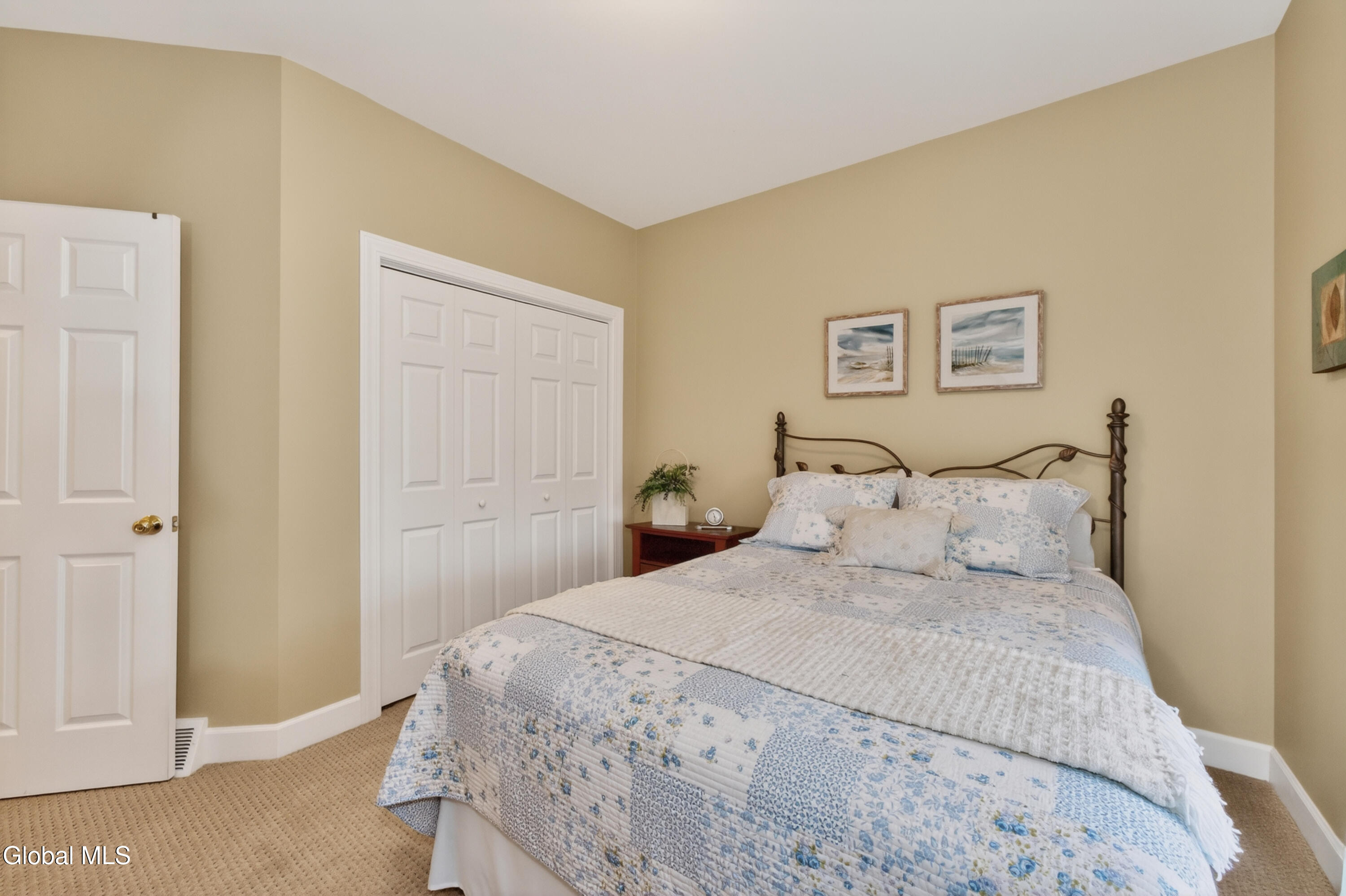 8 Addison Way Rexford NY 12148
