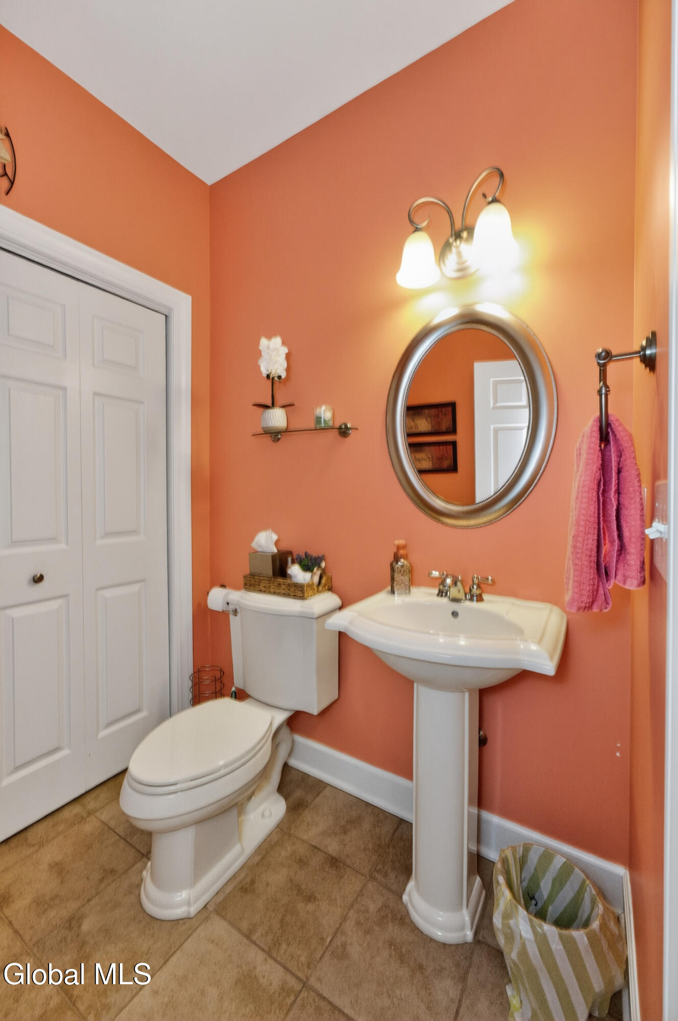 8 Addison Way Rexford NY 12148