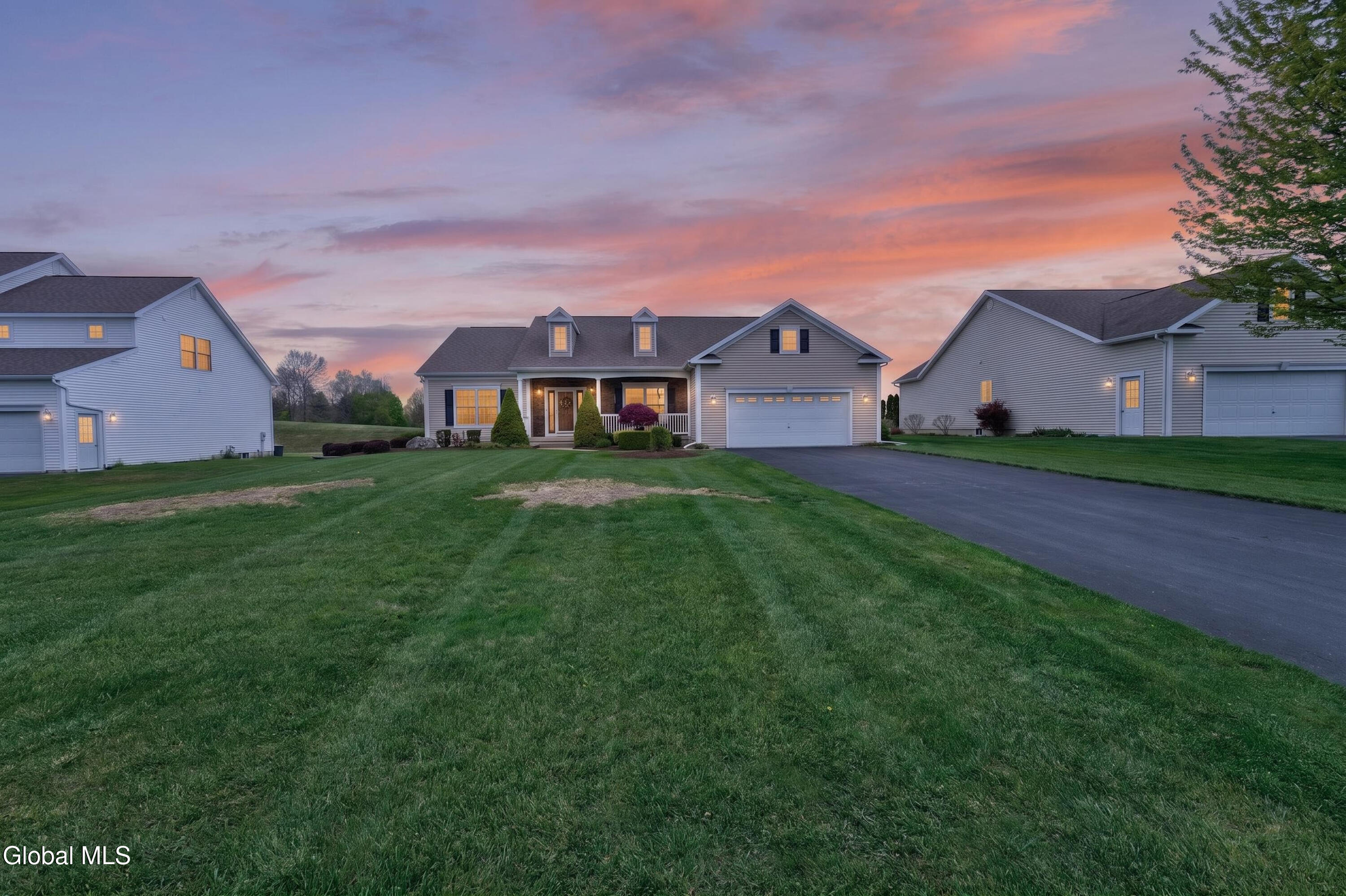 8 Addison Way Rexford NY 12148