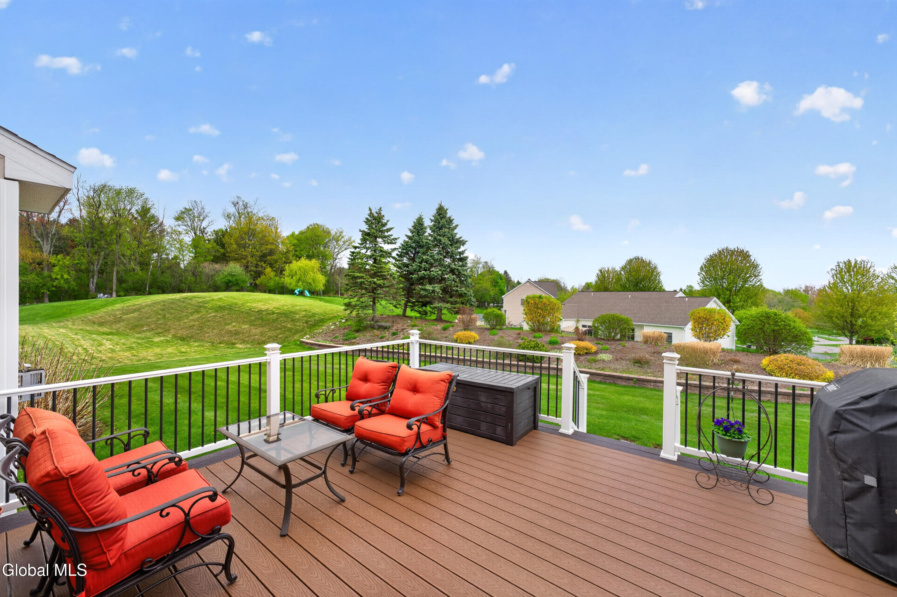 8 Addison Way Rexford NY 12148
