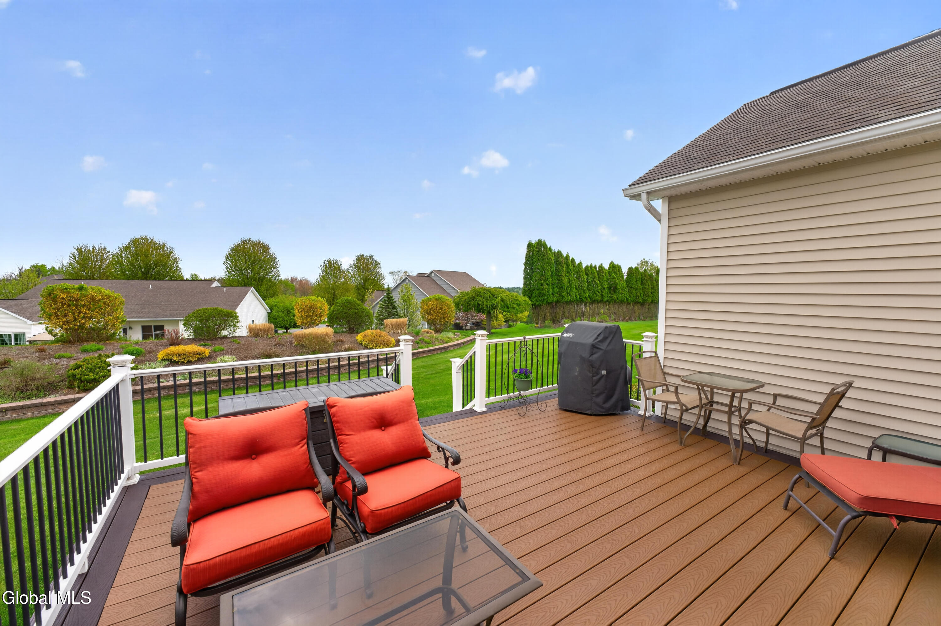 8 Addison Way Rexford NY 12148