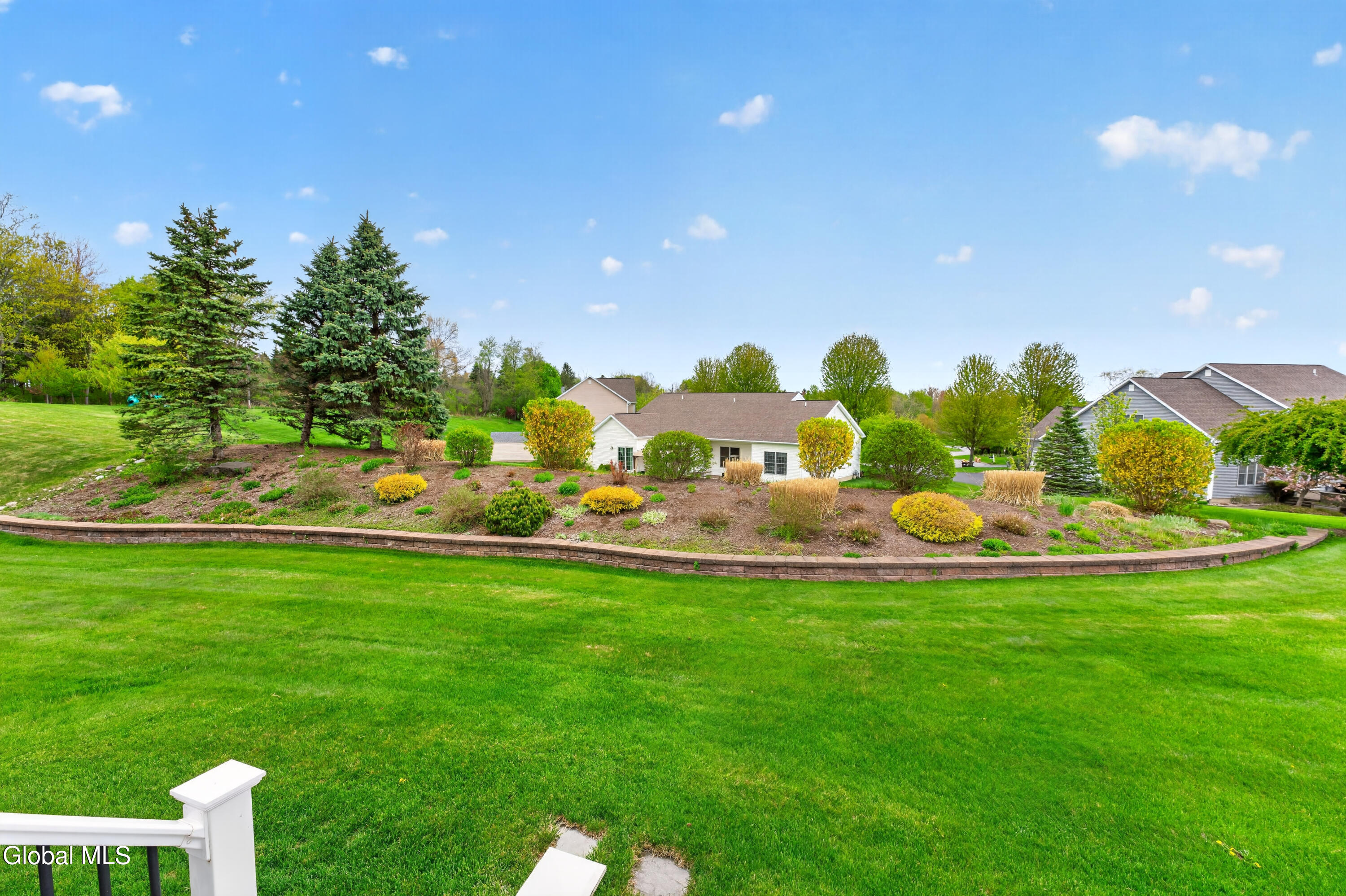 8 Addison Way Rexford NY 12148