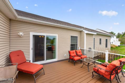 8 Addison Way Rexford NY 12148