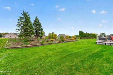 8 Addison Way Rexford NY 12148