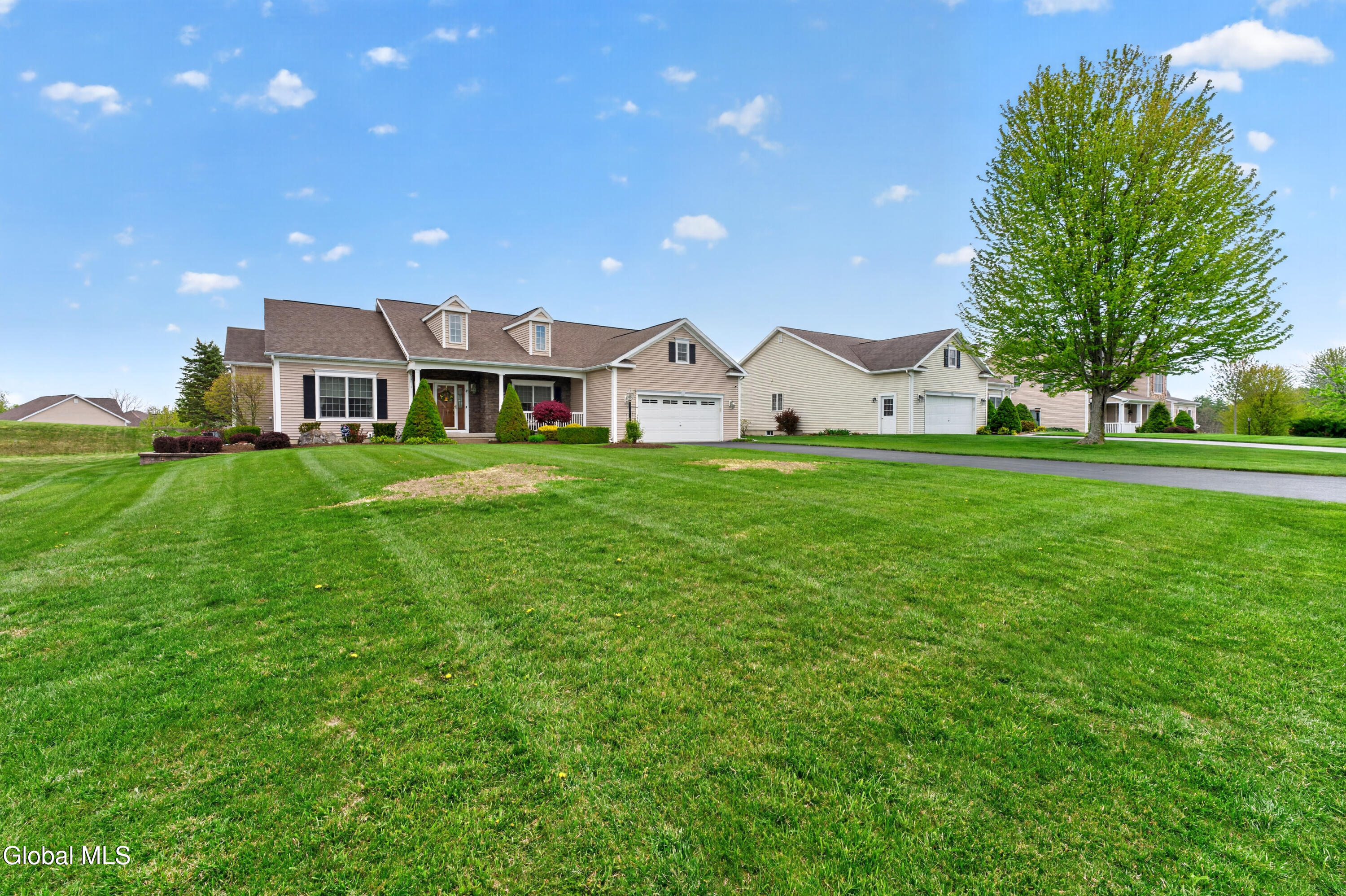 8 Addison Way Rexford NY 12148