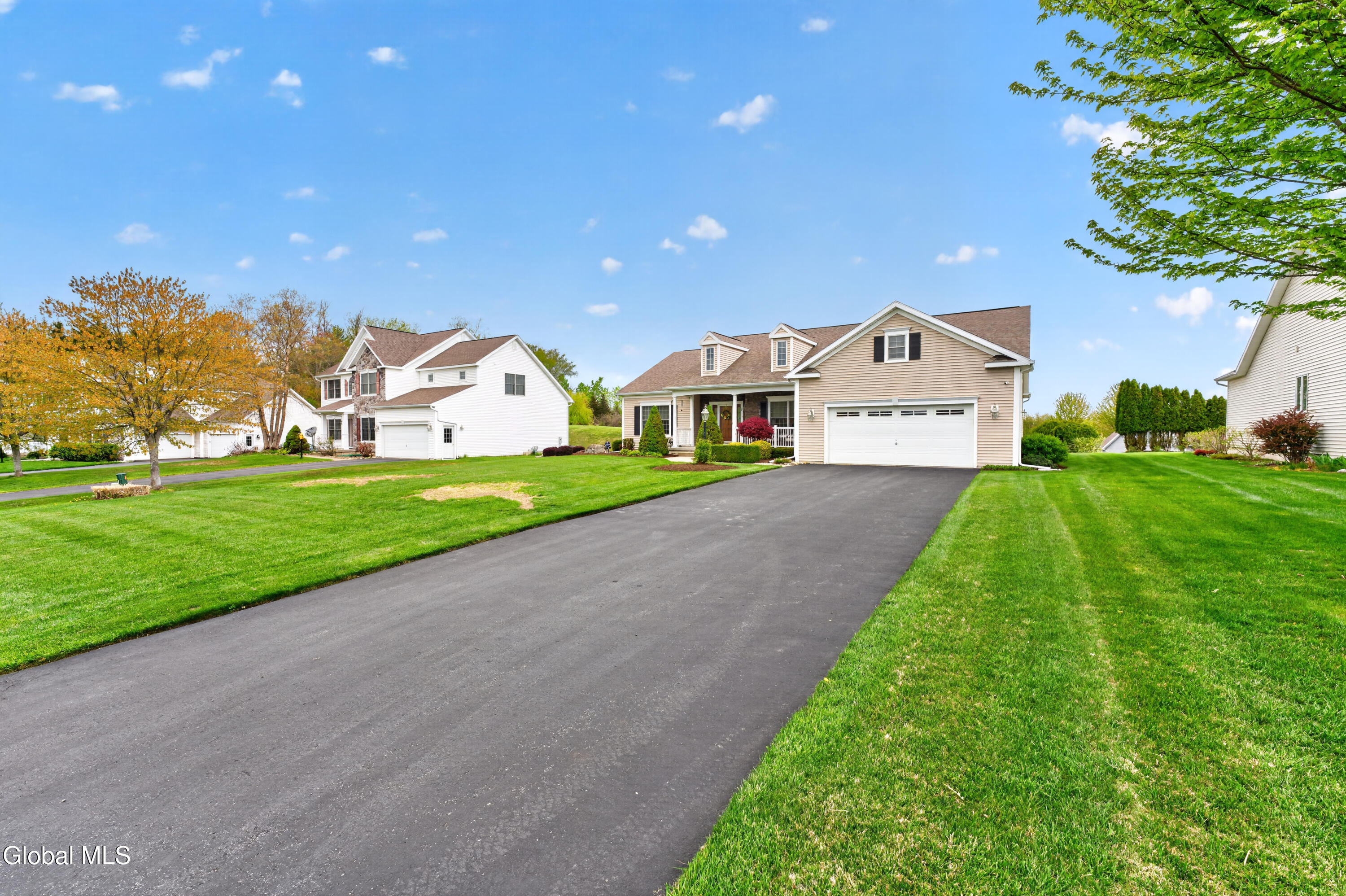 8 Addison Way Rexford NY 12148