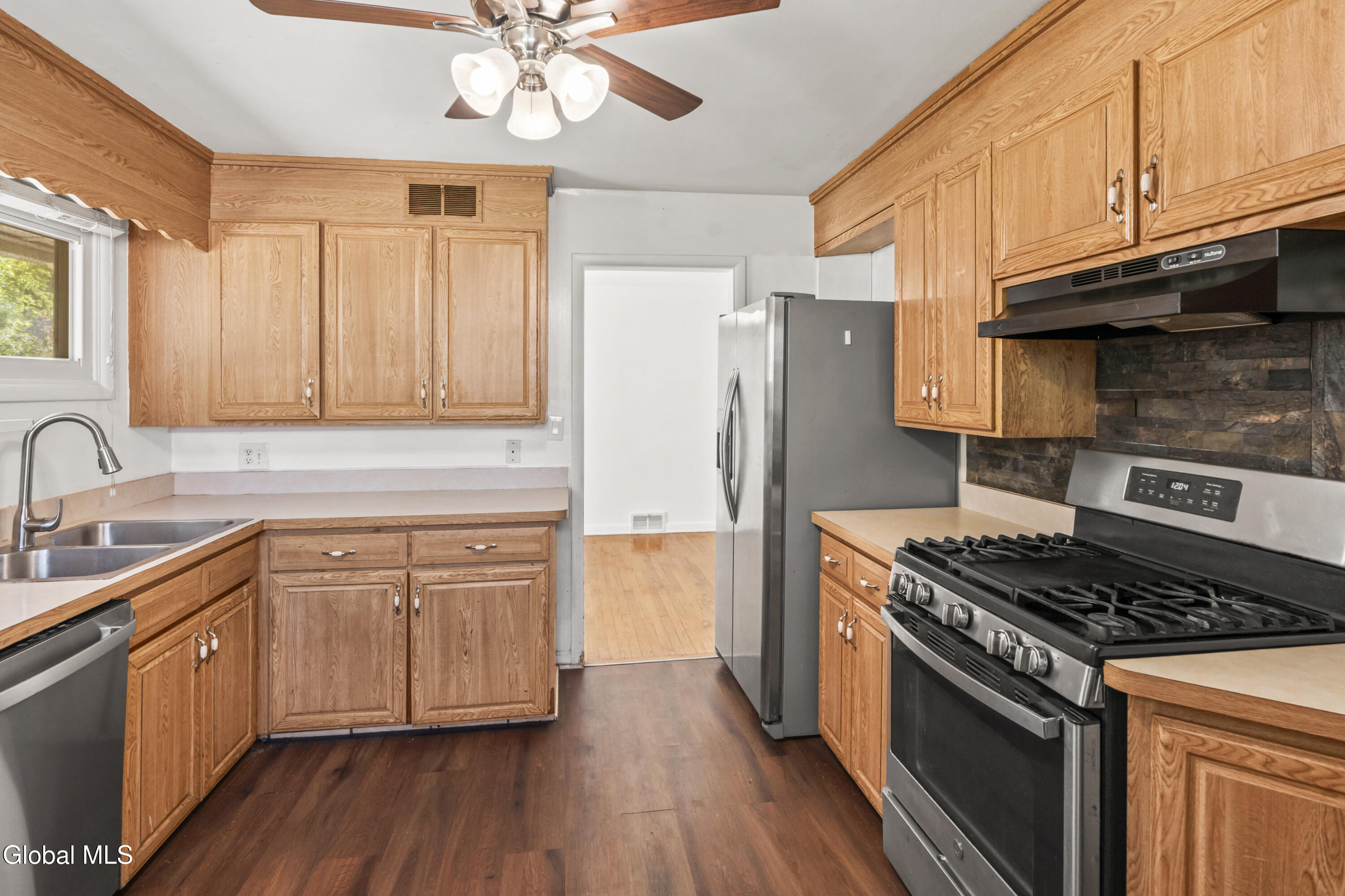 1078 Cornelius Avenue Niskayuna NY 12309