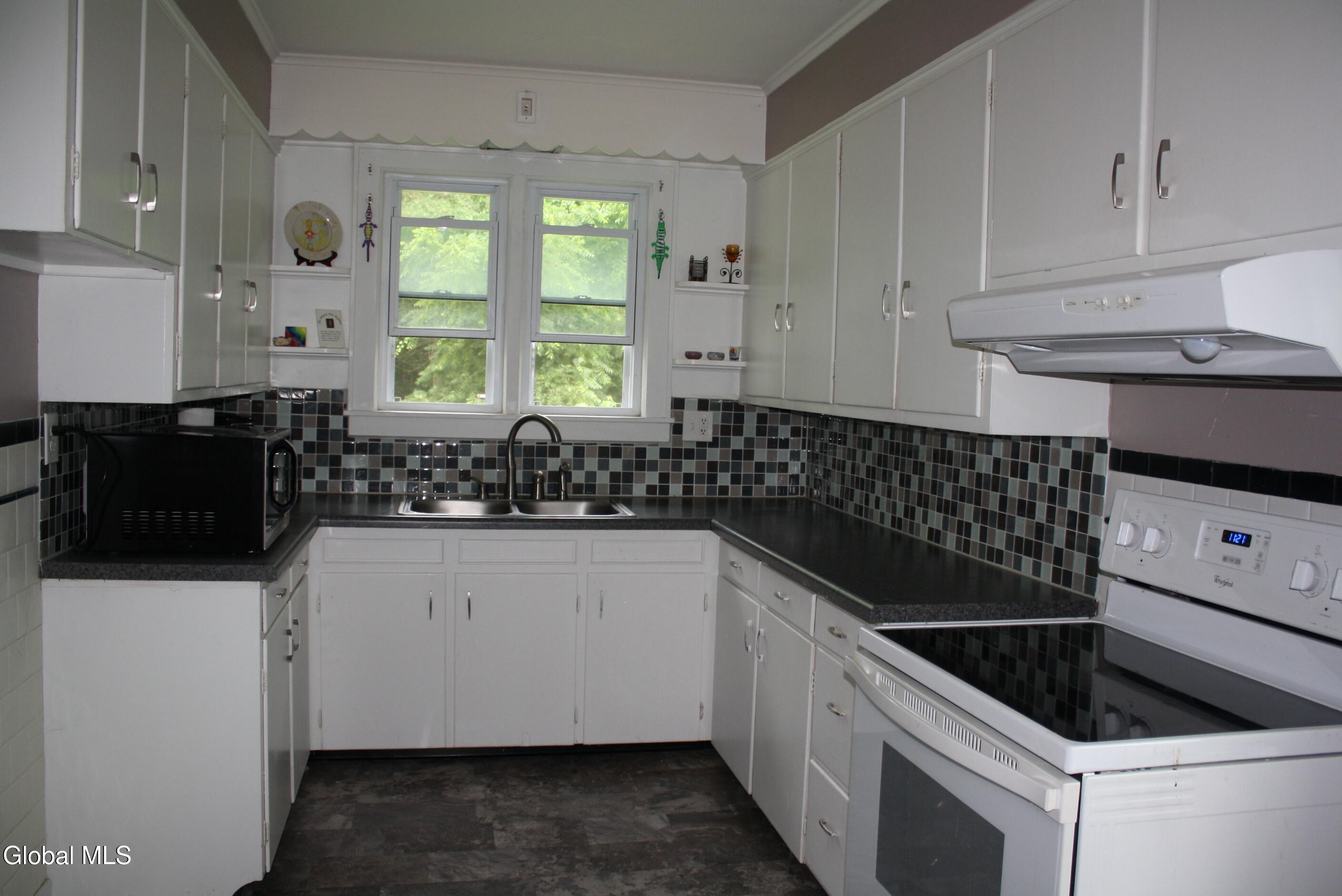 1534 Columbia Turnpike Castleton NY 12033