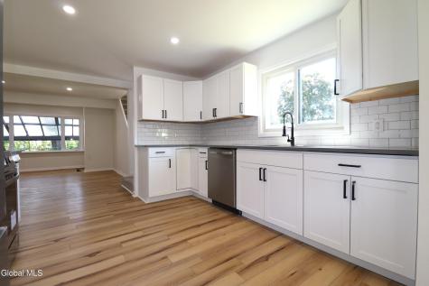 1928 Greenpoint Avenue Schenectady NY 12303