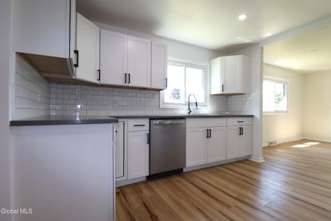 1928 Greenpoint Avenue Schenectady NY 12303