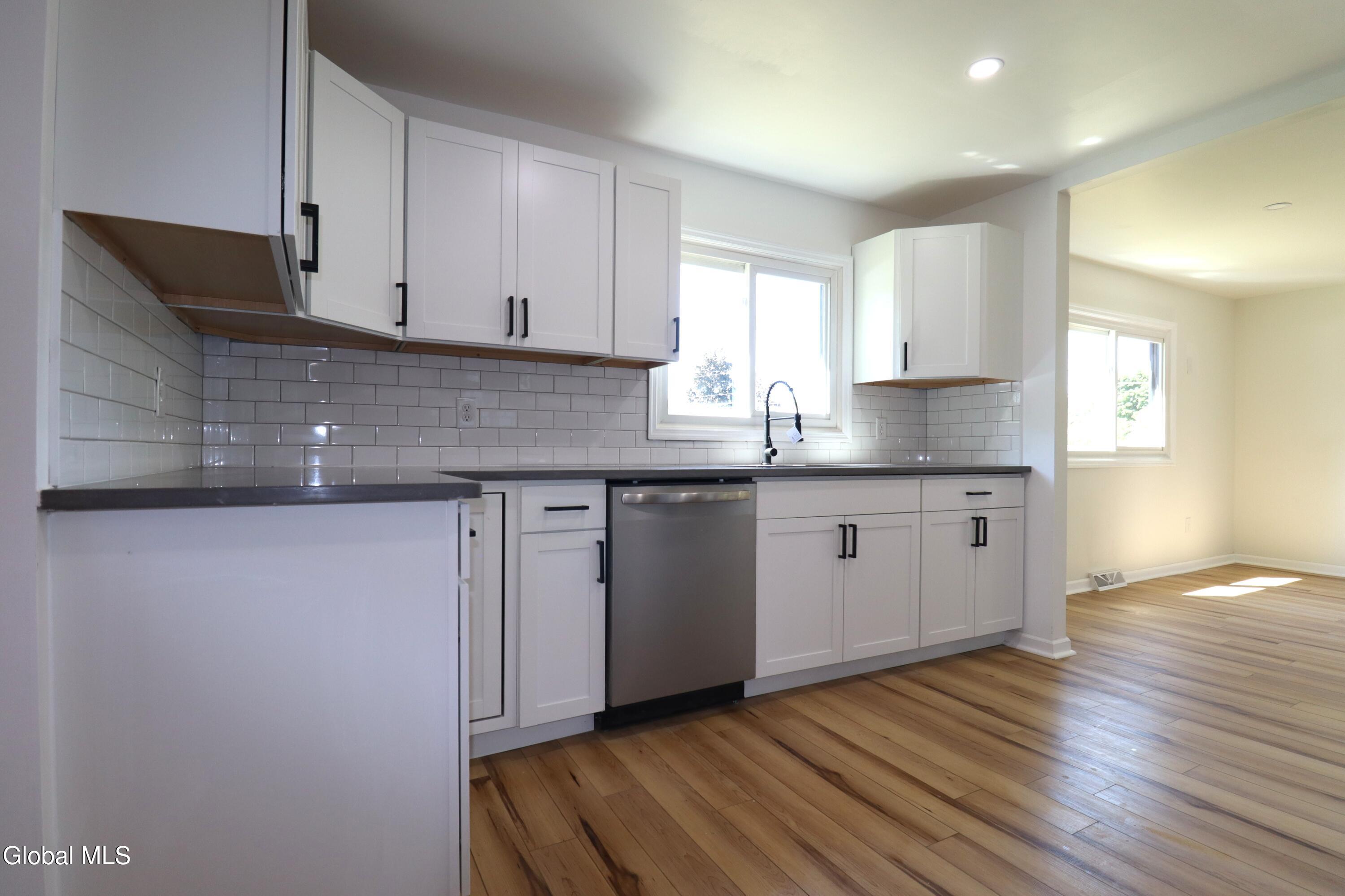 1928 Greenpoint Avenue Schenectady NY 12303