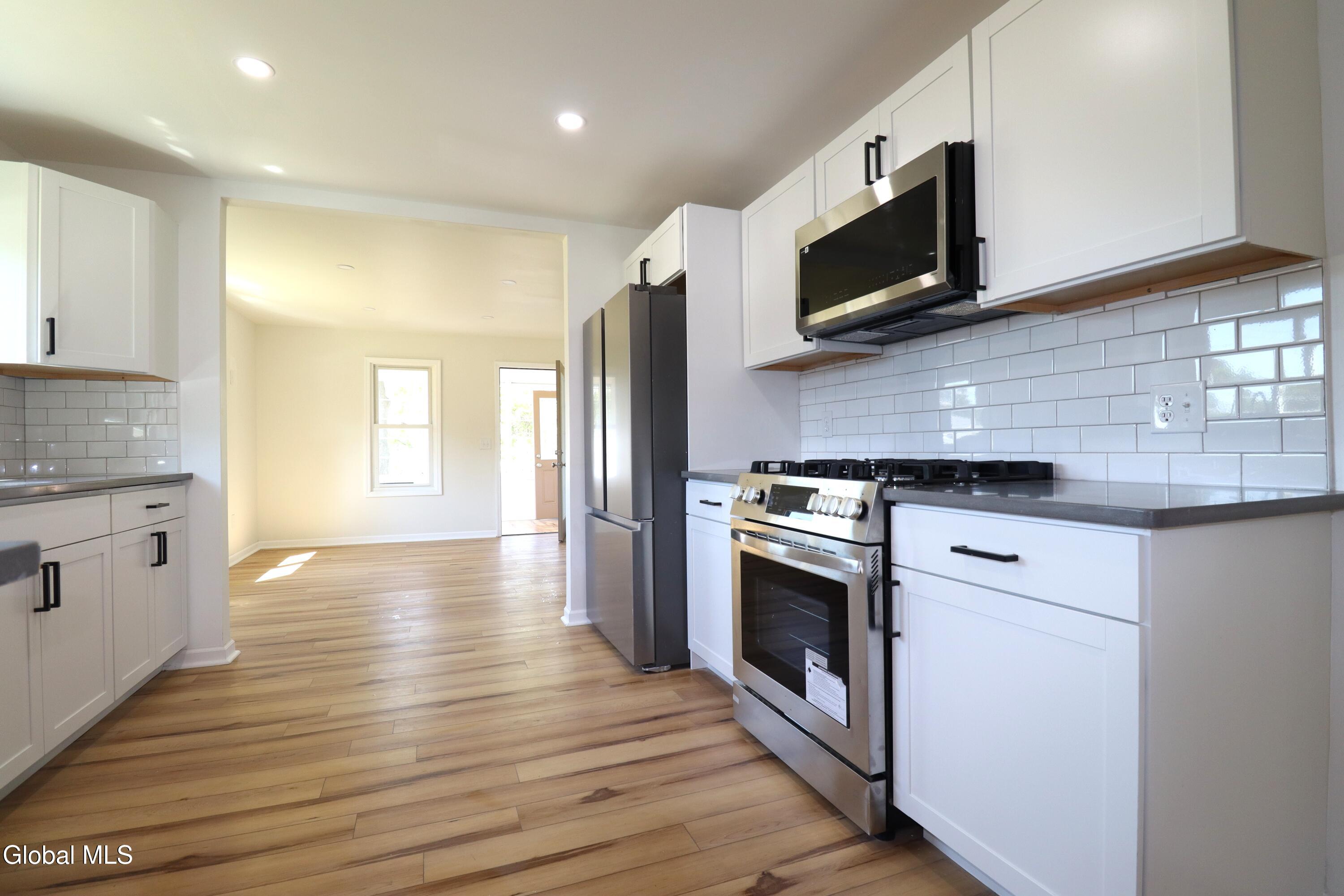 1928 Greenpoint Avenue Schenectady NY 12303