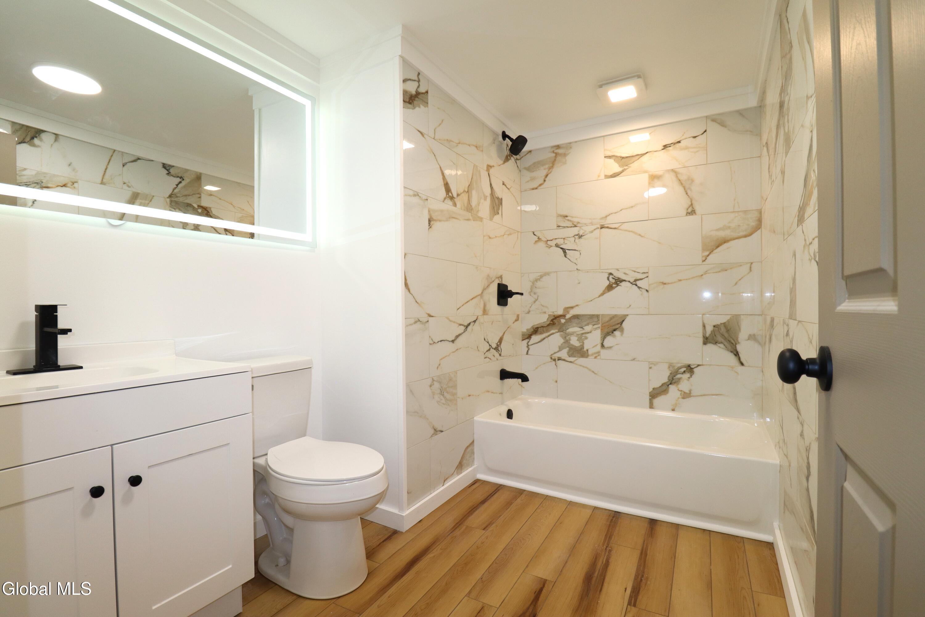 1928 Greenpoint Avenue Schenectady NY 12303
