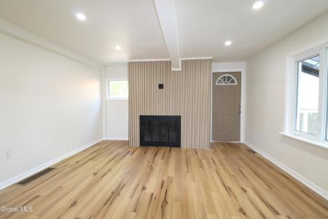 1928 Greenpoint Avenue Schenectady NY 12303
