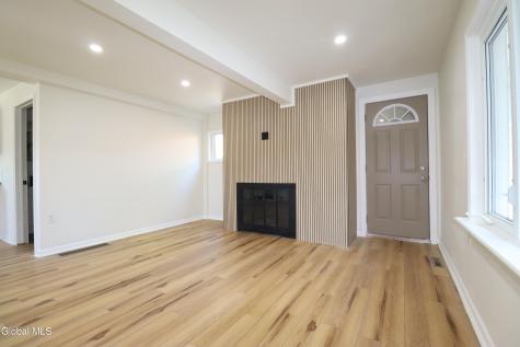 1928 Greenpoint Avenue Schenectady NY 12303