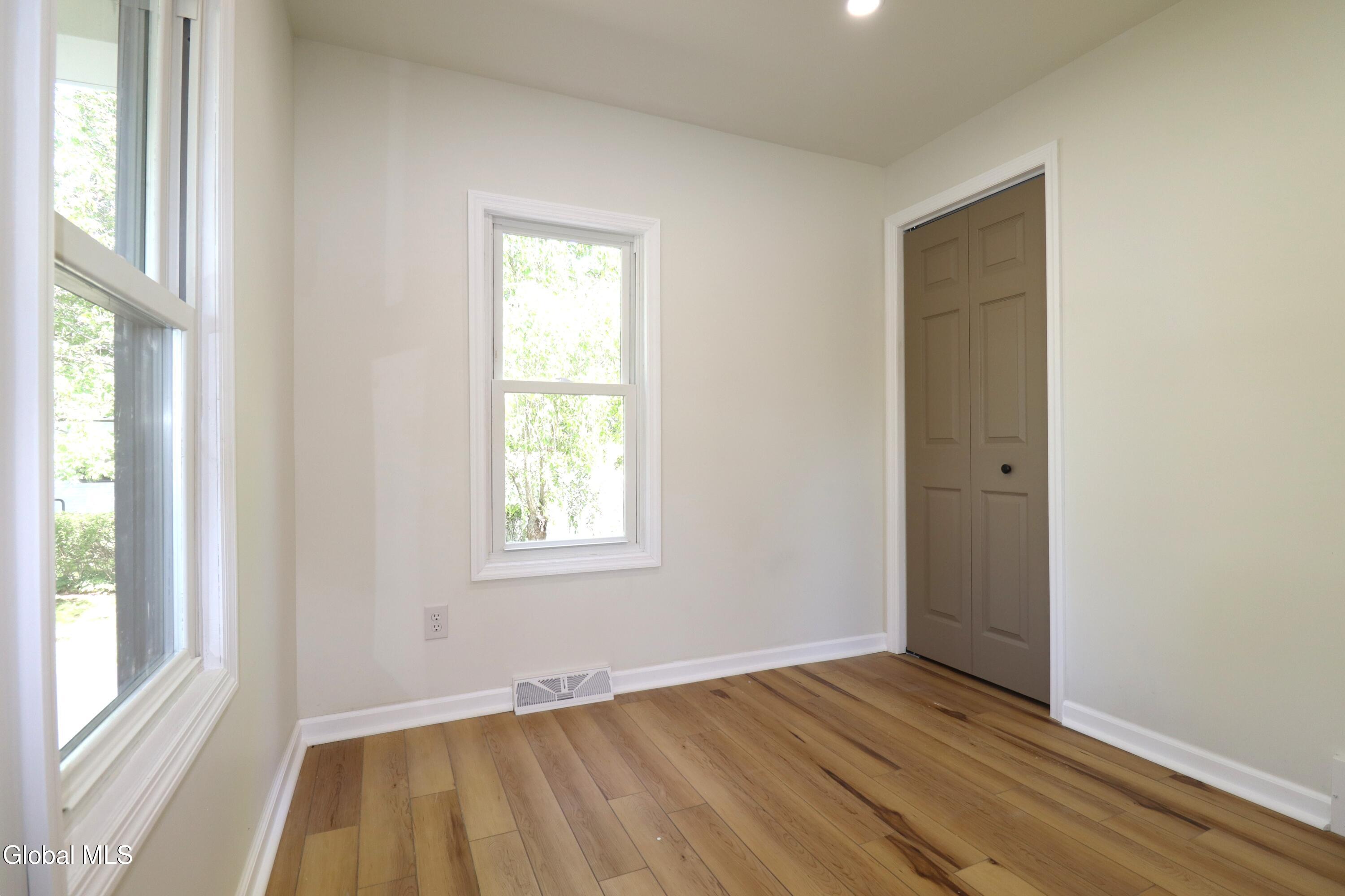 1928 Greenpoint Avenue Schenectady NY 12303
