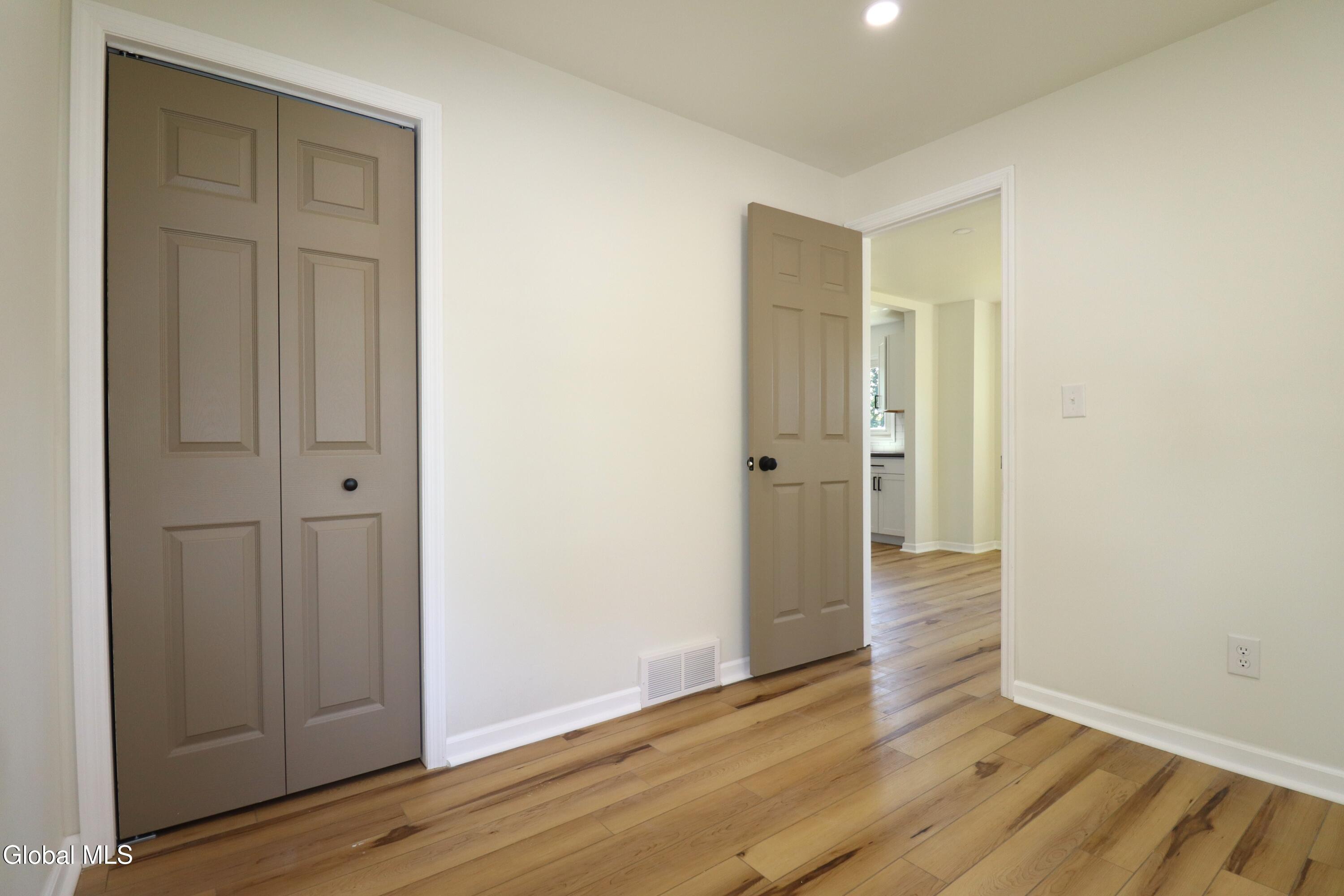 1928 Greenpoint Avenue Schenectady NY 12303