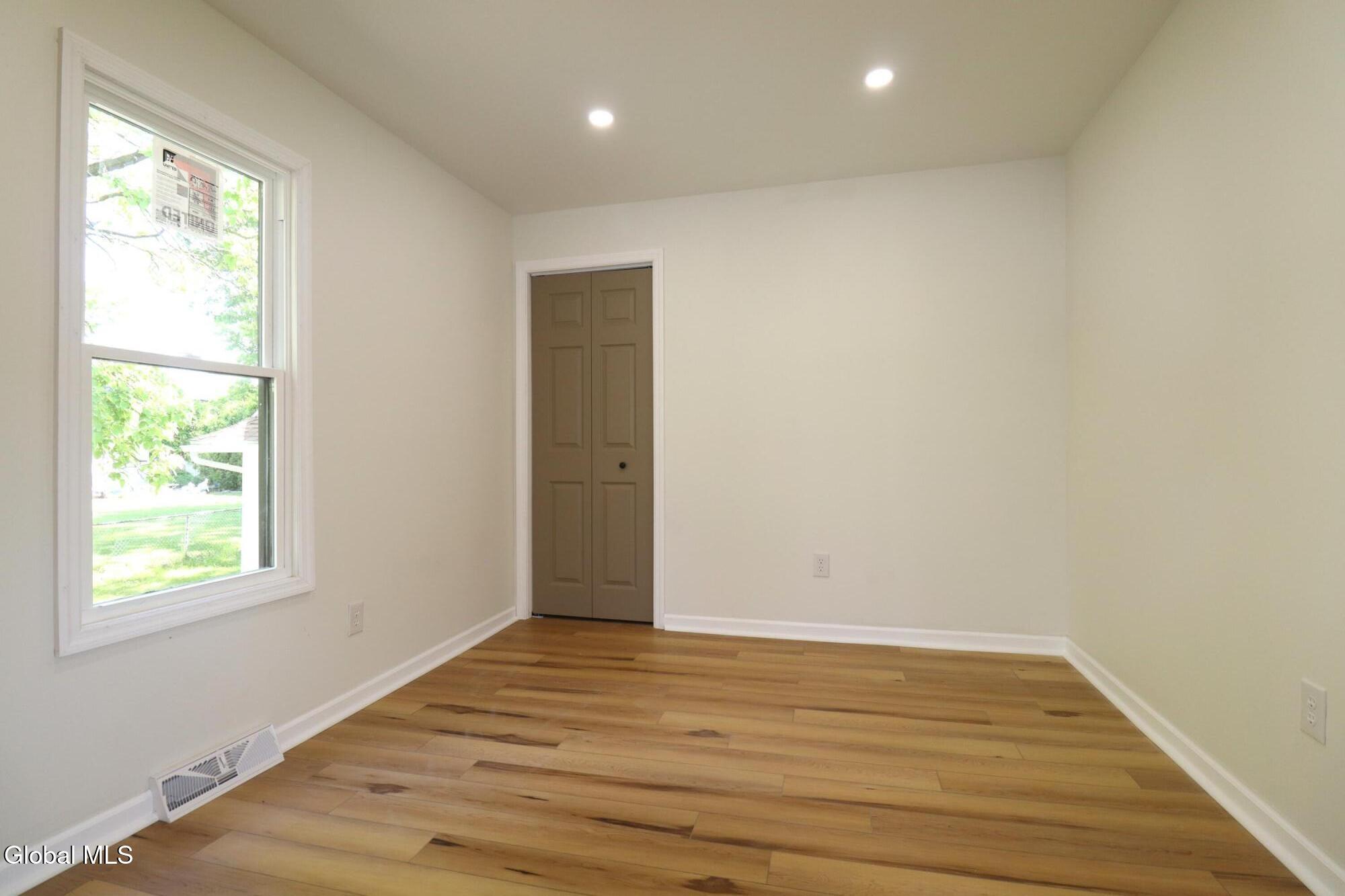 1928 Greenpoint Avenue Schenectady NY 12303