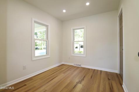 1928 Greenpoint Avenue Schenectady NY 12303