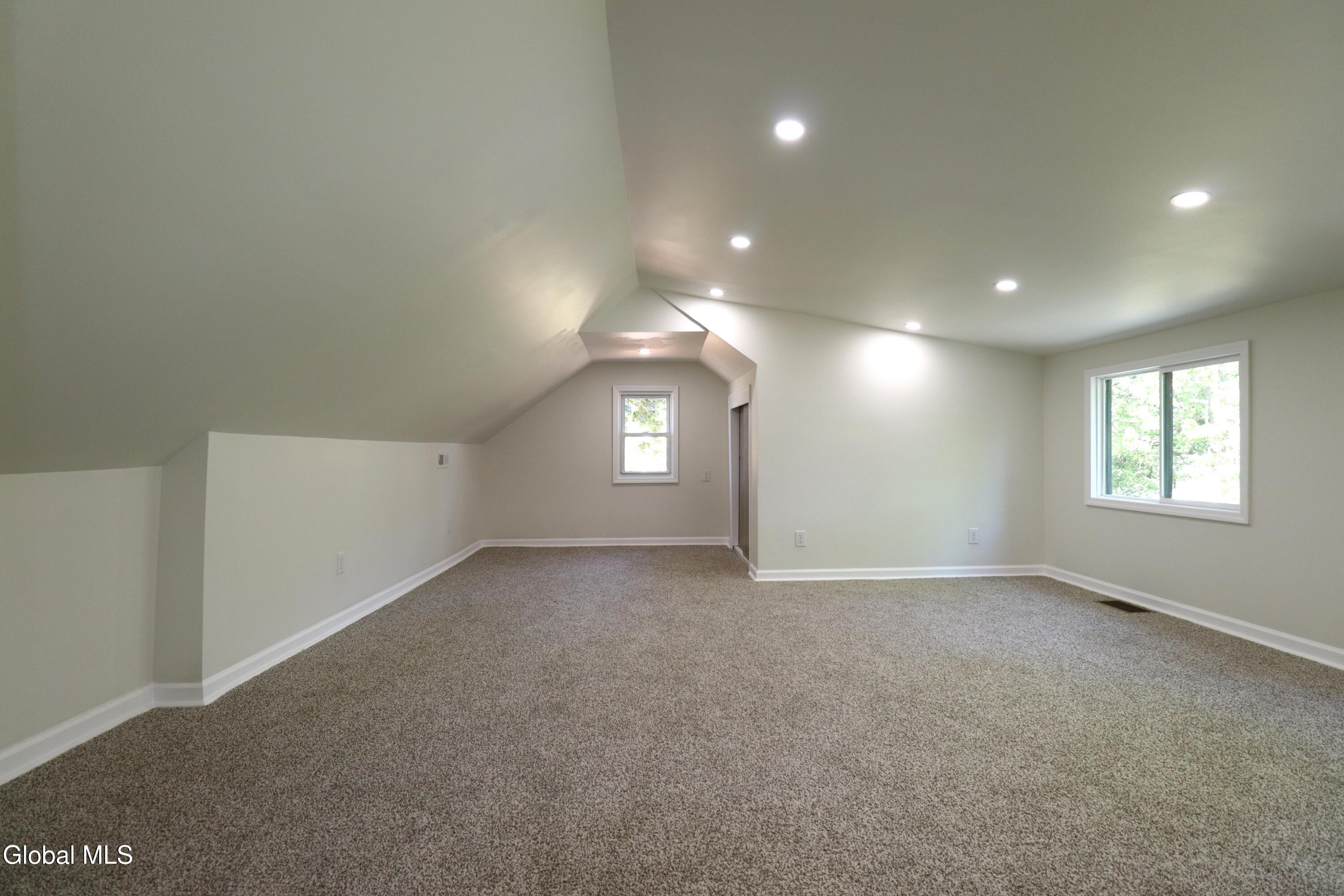 1928 Greenpoint Avenue Schenectady NY 12303