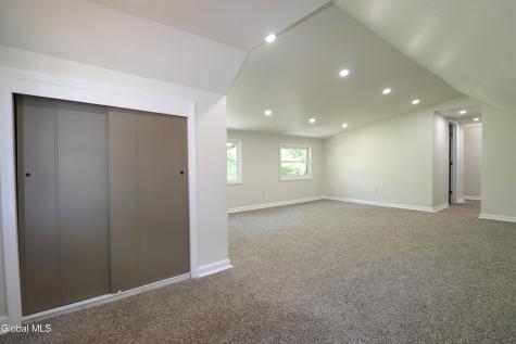 1928 Greenpoint Avenue Schenectady NY 12303