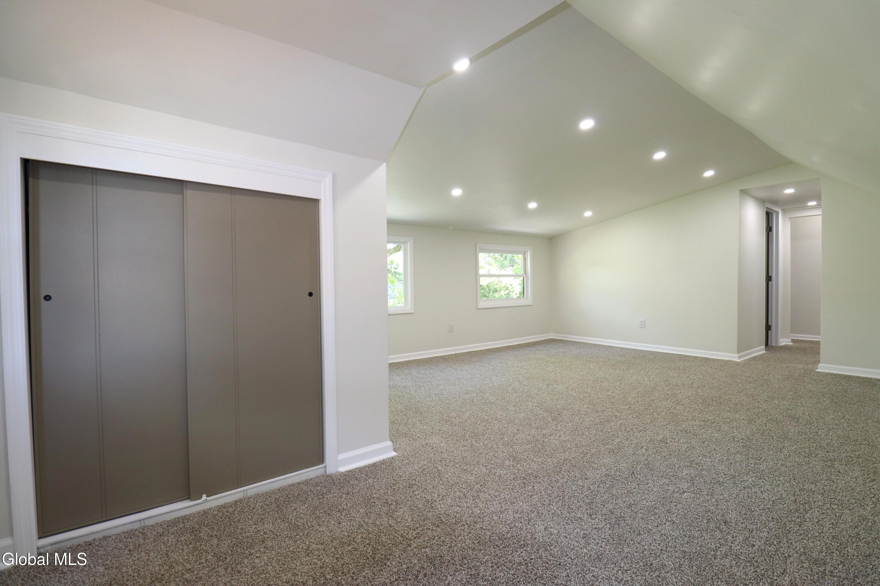 1928 Greenpoint Avenue Schenectady NY 12303